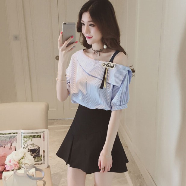 Áo Nữ Kẻ Sọc Trễ Vai Thời Trang