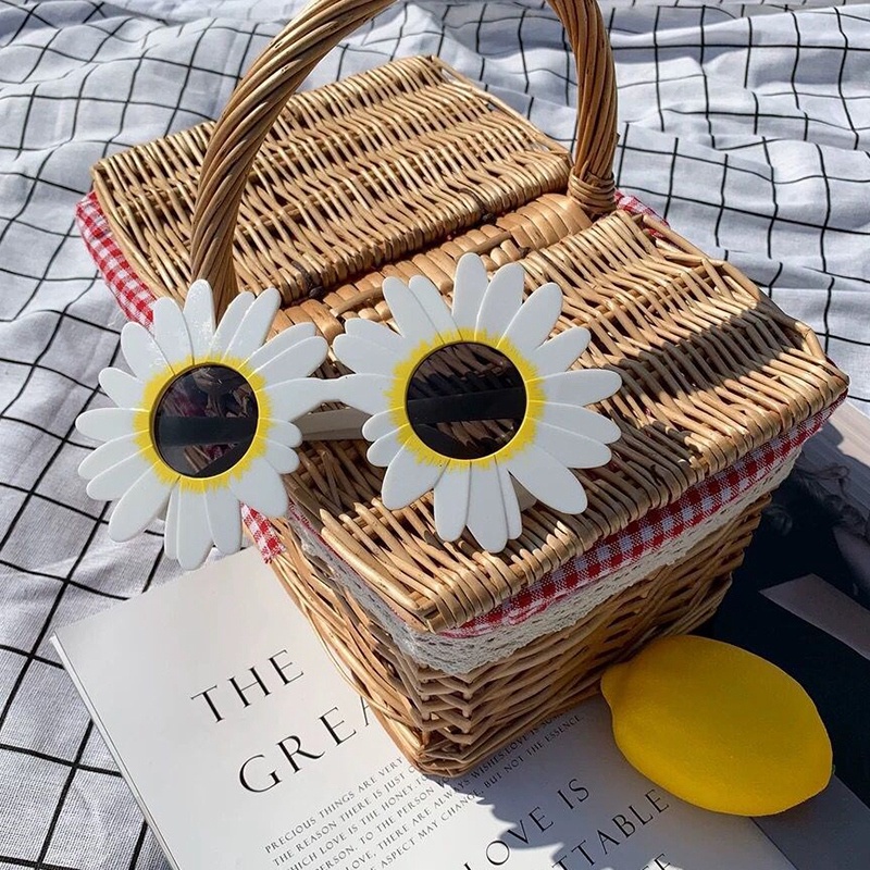 Kính Mát Hình Hoa Cúc Sáng Tạo Vui Nhộn Cho Tiệc Sinh Nhật