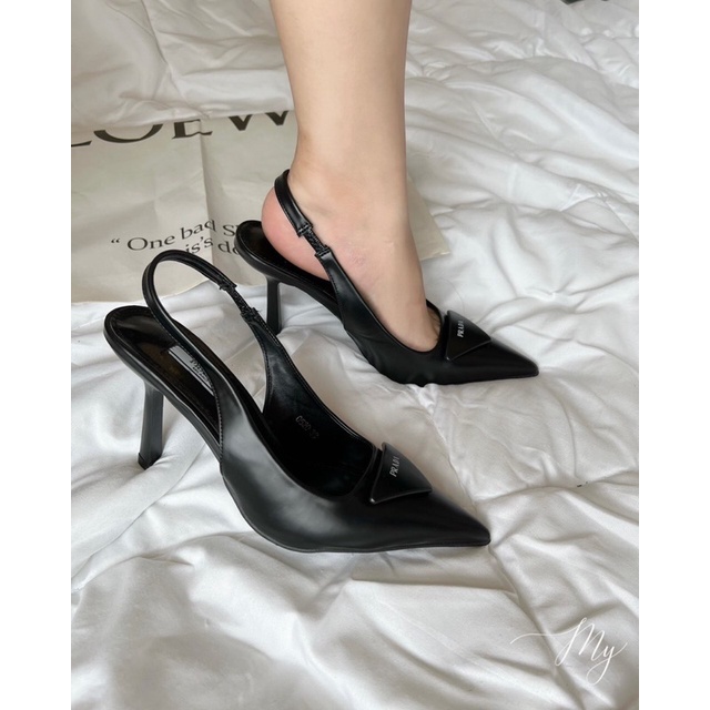 Dép khoét eo dáng mới