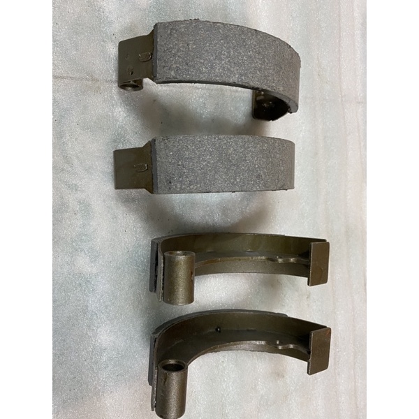 Bộ má phanh,bố thắng 14,5cm, 4 chiếc loại đường kính 14,5cm dùng lắp ráp thay thế cho cầu sau xe 3 bánh,4 bánh