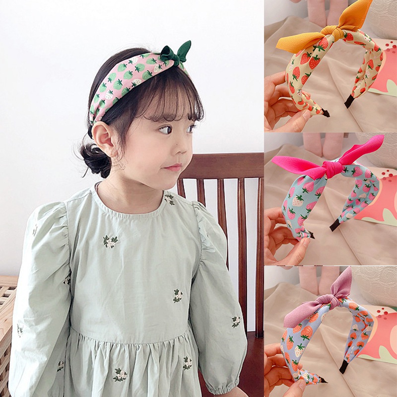 Băng đô họa tiết trái dâu xinh xắn dành cho bé gái