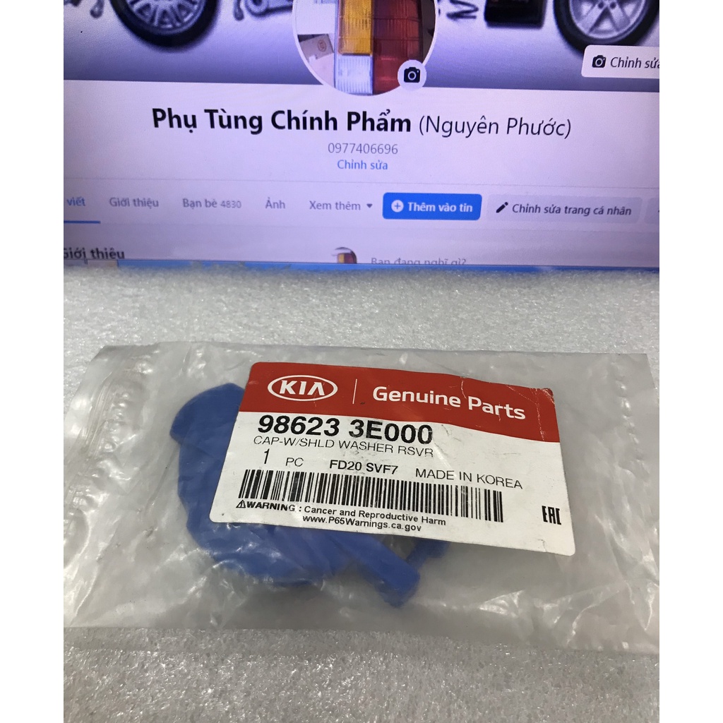 Nắp bình nước rửa kính KIA CARNIVAL  2005 - 2008/ K2700/ SORENTO / SANTAFE -  MÃ PT  986233E000