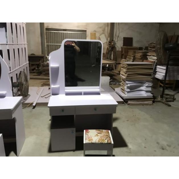 BÀN TRANG ĐIỂM TRẮNG