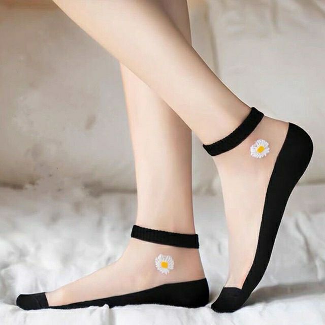 Sét 10 đôi tất ren lụa hoa cúc hot trend 2020
