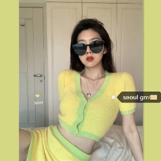 (ORDER) Set áo len dệt kim mỏng nhẹ cổ V viền xanh vàng+ Chân váy ngắn ôm dáng style Hàn Quốc sang chảnh