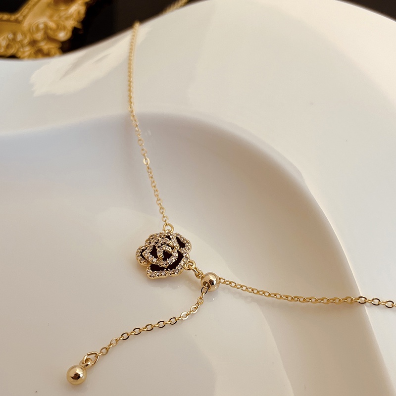 Vòng cổ Hoa Trà Có Đèn Thời Trang Sang Trọng Dành Cho Nữ