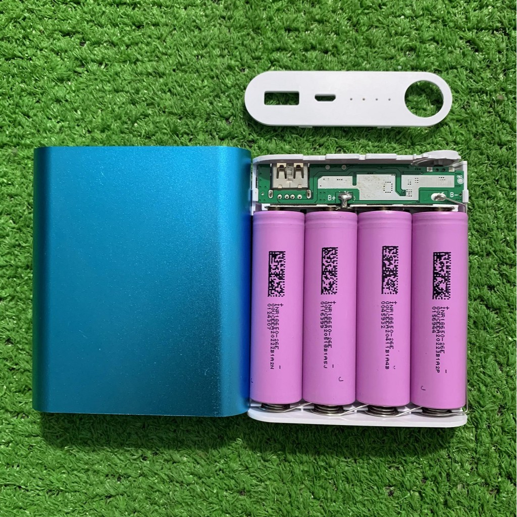 Box Sạc Dự Phòng 4 Cell 2A 18650 vỏ nhôm cao cấp+ 4 cell pin 18650 dung lượng 1500,2600 mAh mới 100% ( MÀU SẮC TỰ CHỌN)