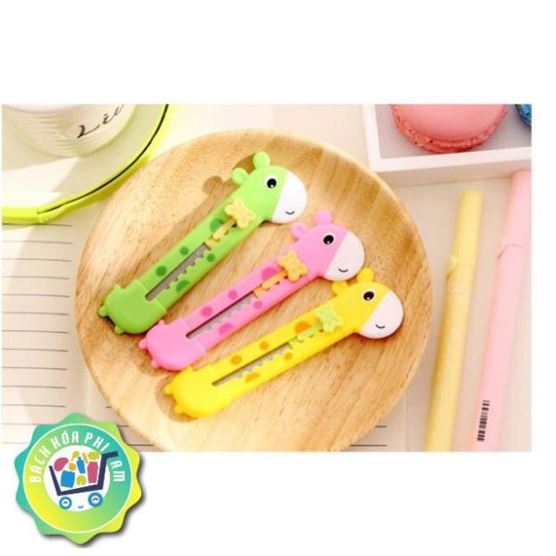 Dao rọc giấy Deli - con Hươu