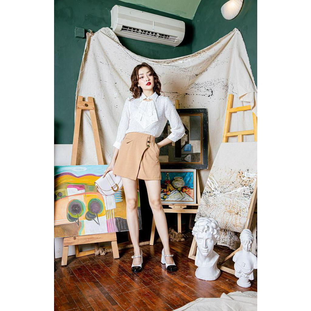 Áo sơ mi bèo trước cutout