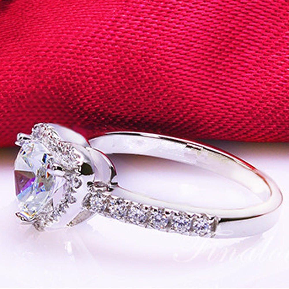 Nhẫn mạ bạc nữ mặt trái tim đính kim cương lấp lánh quý phái