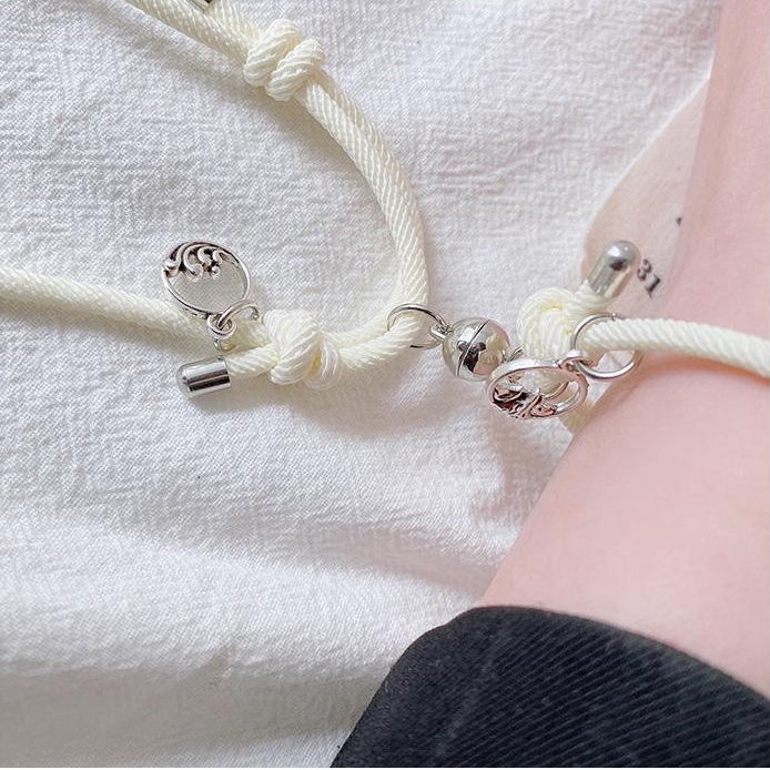 Vòng Tay Bện Dây Khóa Nam Châm Phong Cách Hàn Quốc | BigBuy360 - bigbuy360.vn