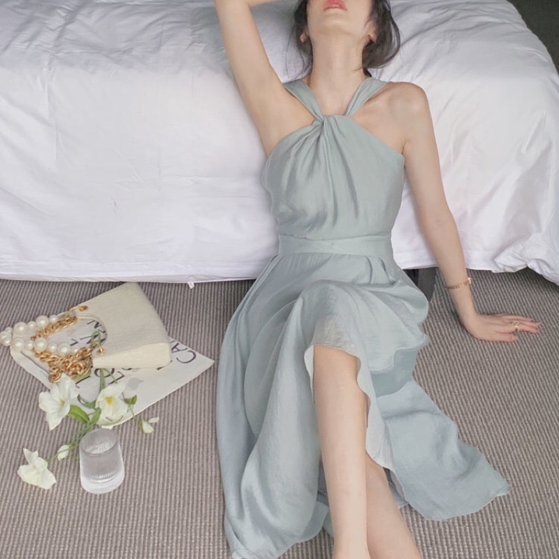 Đầm cao cấp chéo cổ hở vai dáng dài phong cách nhẹ nhàng xinh xắn nàng thơ dành cho nữ