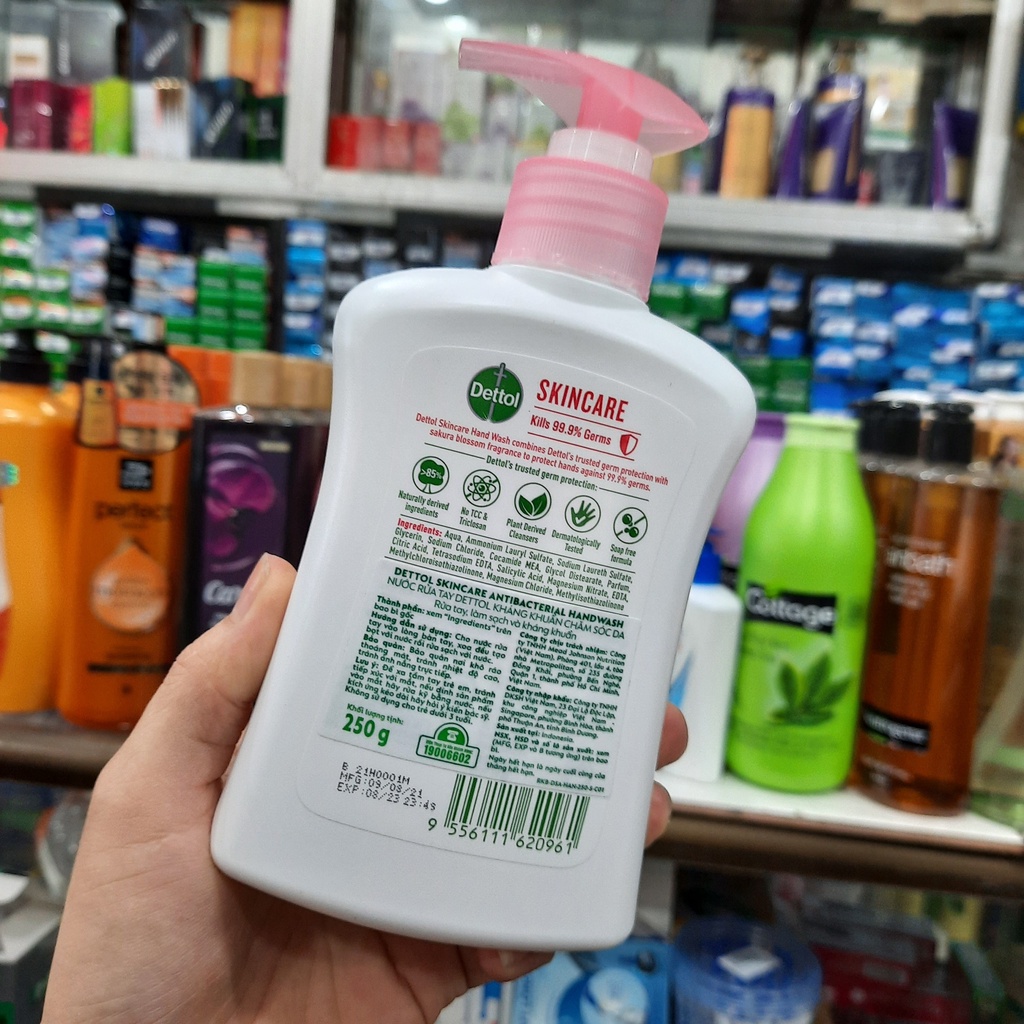 Nước Rửa Tay Dettol Khàng Khuẩn Chăm Sóc Da hương Sakurra 250g