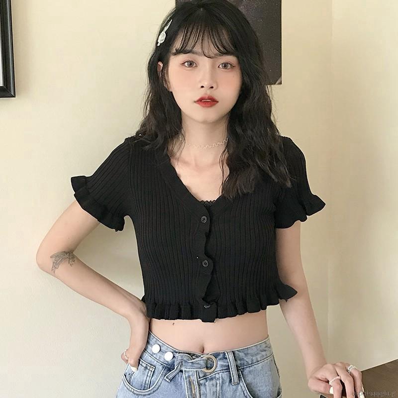 Áo Croptop Dệt Kim Tay Ngắn Cổ Chữ V Phối Nút Thiết Kế Nữ Tính