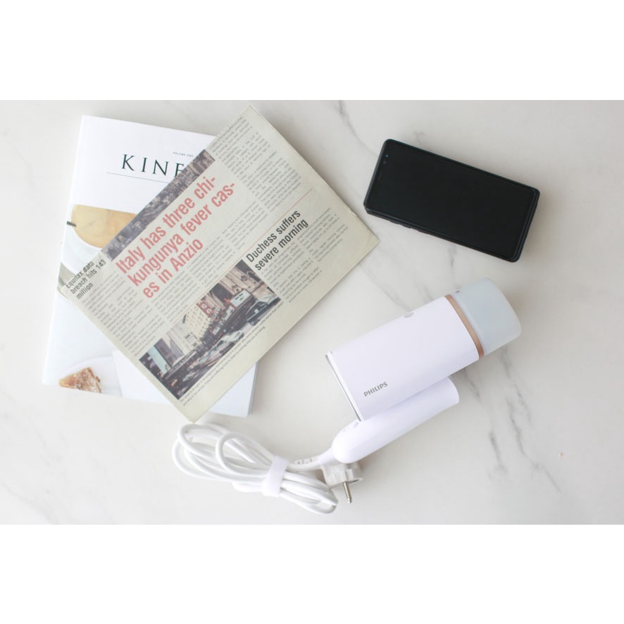 Bàn ủi hơi nước du lịch cầm tay Philips STH3020/10 - Chính hãng