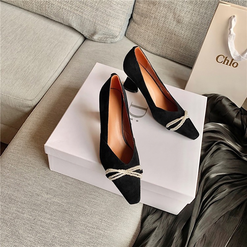 Giày cao gót mũi vuông gót dày đế trụ phối ngọc phong cách vintage cổ điển Pháp