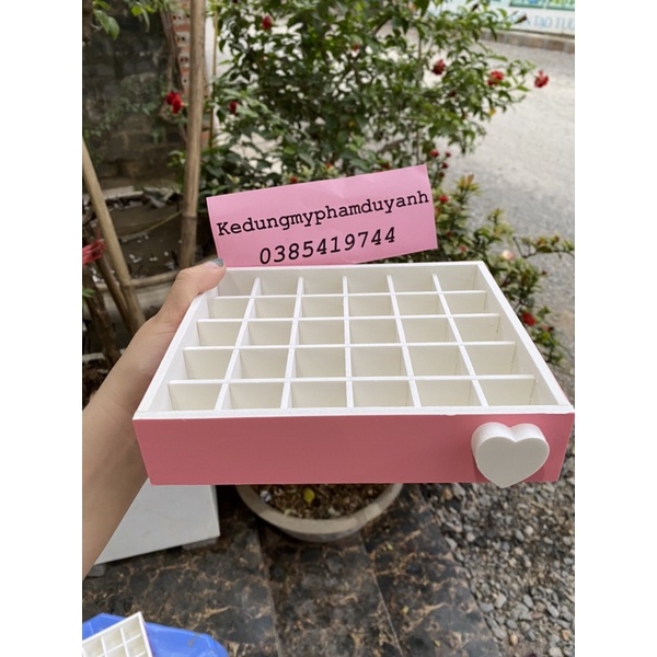 KHAY ĐỰNG SON 30 Ô MÀU HỒNG