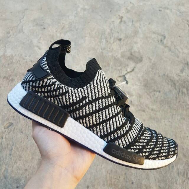 Giày Bata Adidas Nmd R1 Primeknit Thời Trang Năng Động