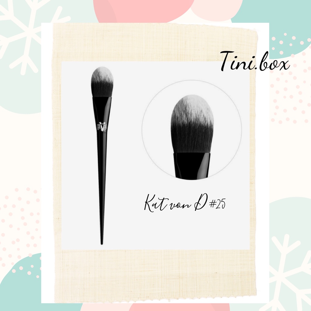 Cọ má hồng phủ phấn Kat Von D25