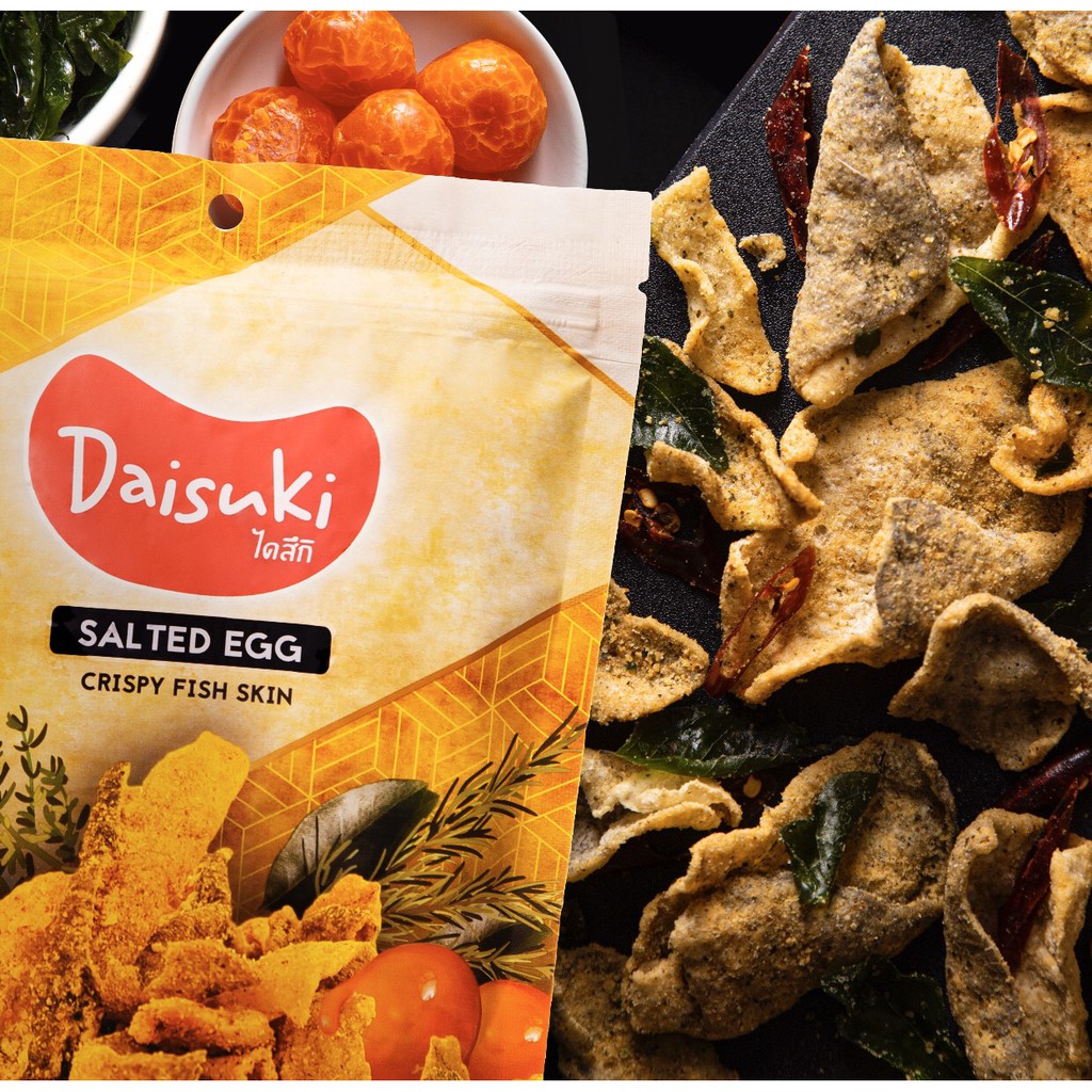 Snack da cá giòn trứng muối hiệu Daisuki | BigBuy360 - bigbuy360.vn