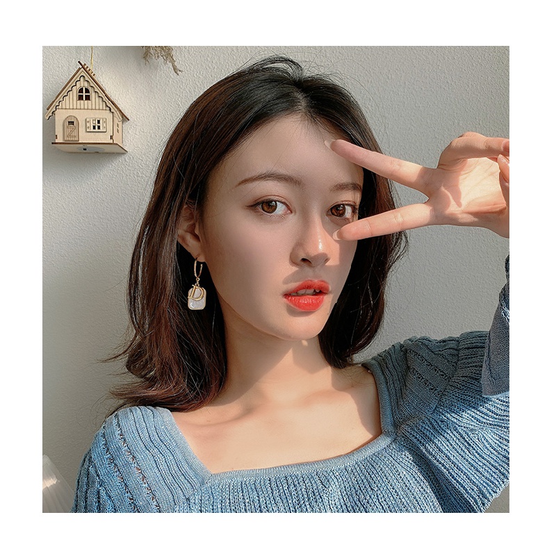 Khuyên tai thiết kế phong cách Hàn Quốc cho nữ