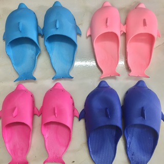 Dép cá heo cho bé siêu xinh