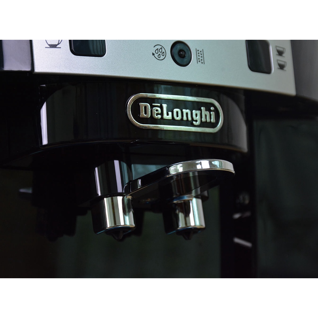 Máy Pha Cà Phê Delonghi ECAM 22.110B