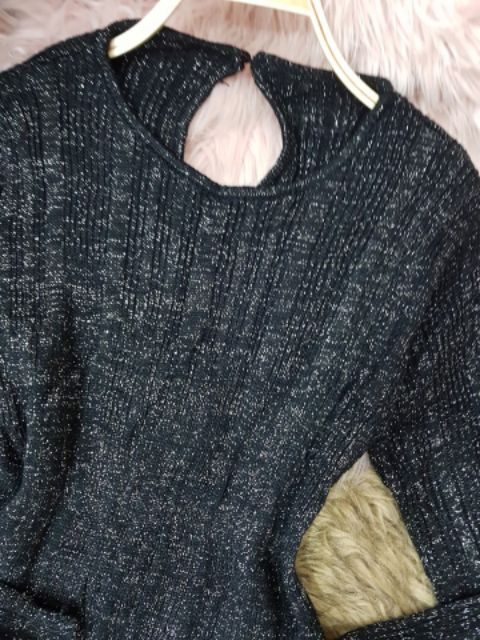 Đầm suông tay dài khoét lưng sang chảnh