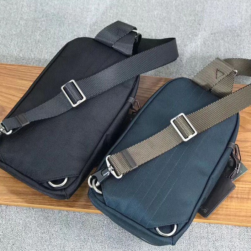 Tumi Túi tumi alpha bravo smith Địu Túi Đeo Cơ Thể tumi222402