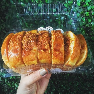 Bánh mì bơ tỏi phô mai Nha Nha bakery