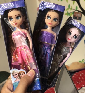 Búp bê Elsa và Anna