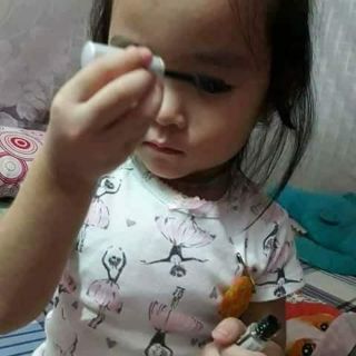 Chuốt dưỡng dài mi Mẹ Ken