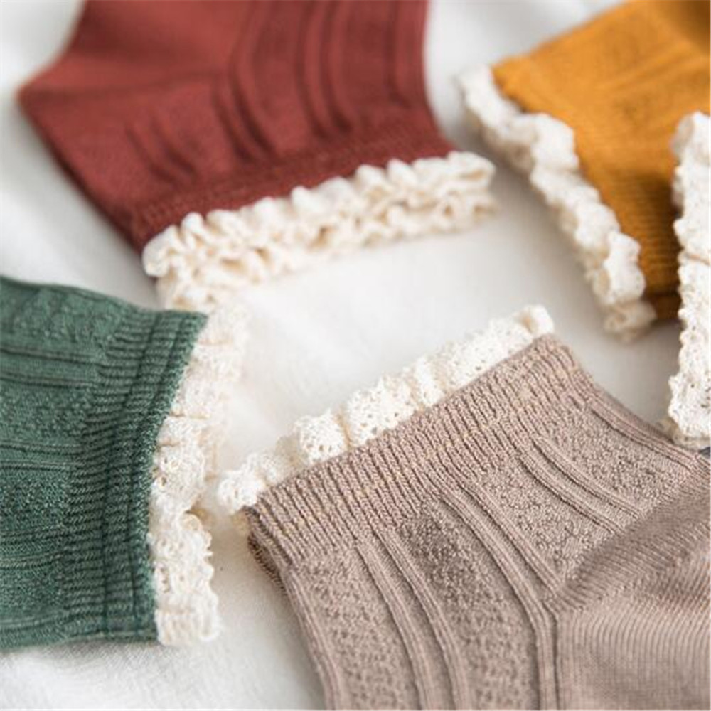 Tất Ngắn Phối Ren Đáng Yêu Cho Nữ