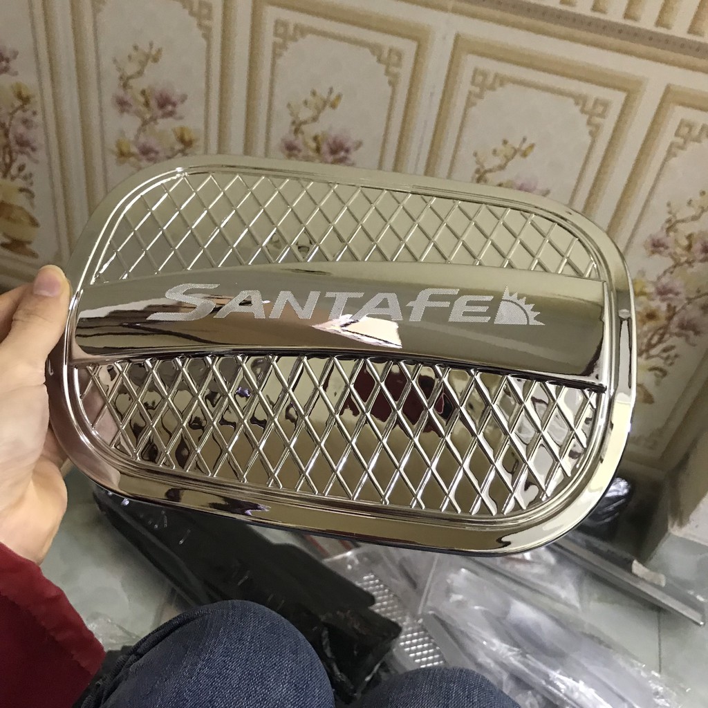 Ốp nắp bình xăng xe Hyundai Santafe 2019,2020,2021