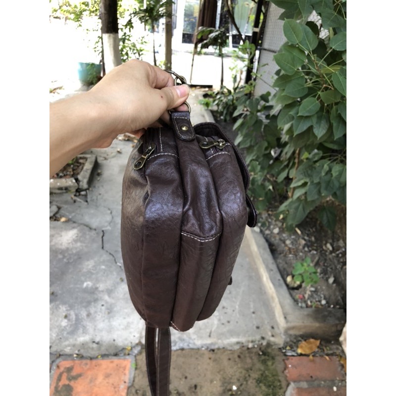 Túi  xách si , Túi căp đeo chéo màu nâu chất da thật , nhiều ngăn , seconhand
