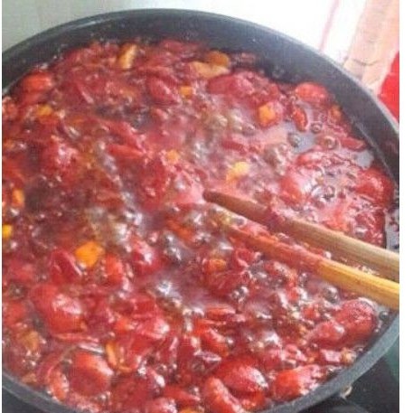 Lăn môi dầu gấc