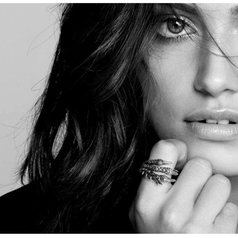 Nhẫn hình móng vuốt phong cách cổ điển