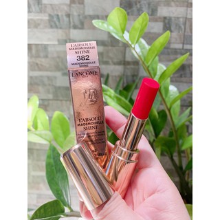 Son Lancome 382 Mademoiselle shine màu hồng san hô trẻ trung sắc son tự nhiên ngọt ngào được phái đẹp vô cùng yêu thích