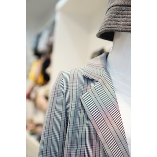 Áo Blazer Caro Xẻ 042