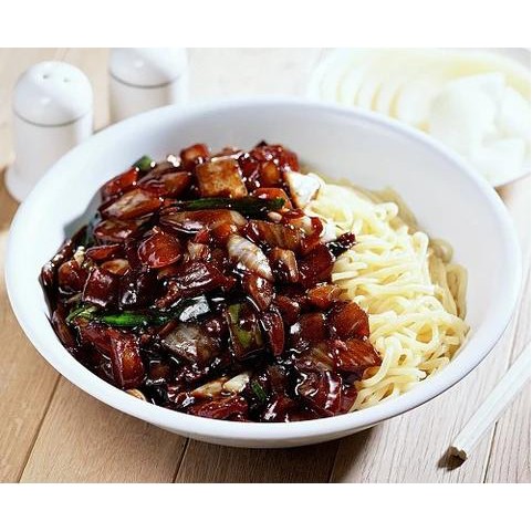 Mì Ottogi xốt tương đen Jin Jjajang Ramen 135g