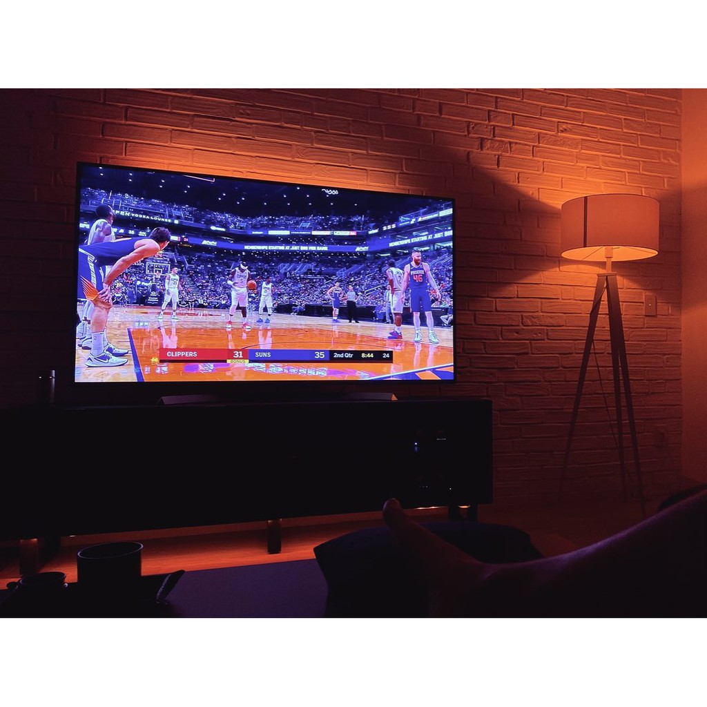 Philips Hue Sync Box – Thiết bị đồng bộ ánh sáng đèn thông minh với TV - 4 cổng HDMI
