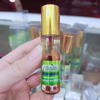 Dầu lăn củ sâm Thái Lan 8cc