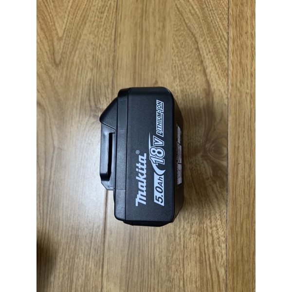 Vỏ Pin Makita loại đẹp có tem đít sạc araptor có báo pin