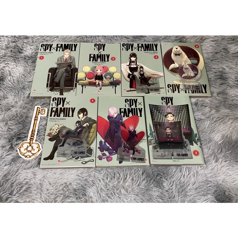 Spy x Family standee 3-7