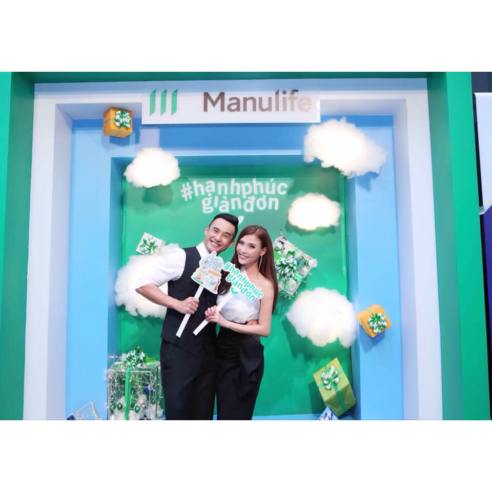 Set áo lệch vai váy xé tà đang làm mưa làm gió trên thị trường. | BigBuy360 - bigbuy360.vn