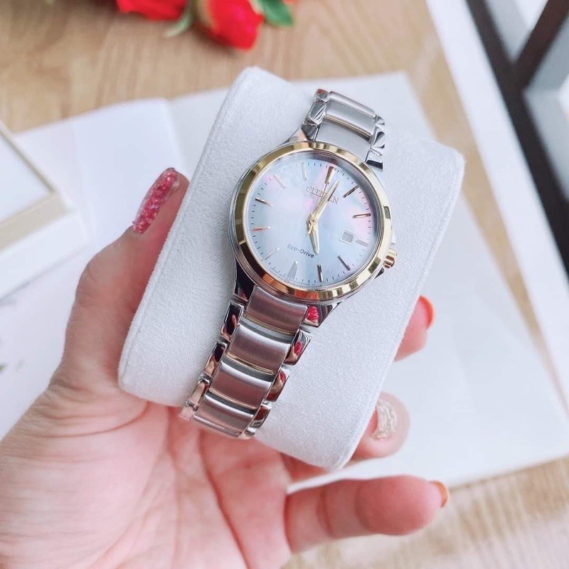 Đồng hồ nữ Citizen  Eco-drive EW .