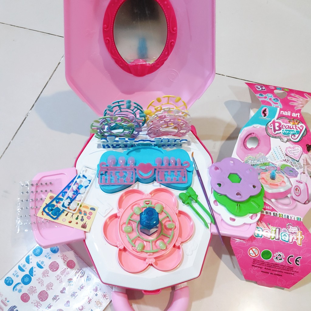 Vali kéo dụng cụ trang điểm có máy sấy như thật