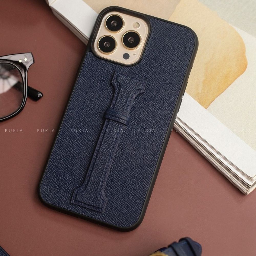 Ốp da thủ công viền đen Epsom Hand Strap cho IPhone 14/14Plus/14Pro/14Promax/13/13Pro/13Promax/12/12Pro/12Promax ODTC146