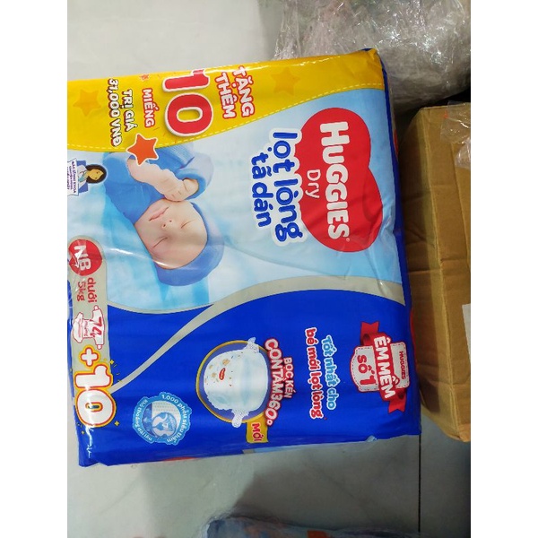 Tã dán huggies M76 L68 XL62 XXL56 mẫu mới