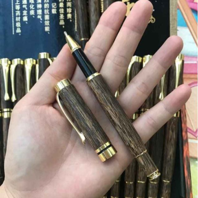 Bút kí doanh nhân trầm hương sánh chìm